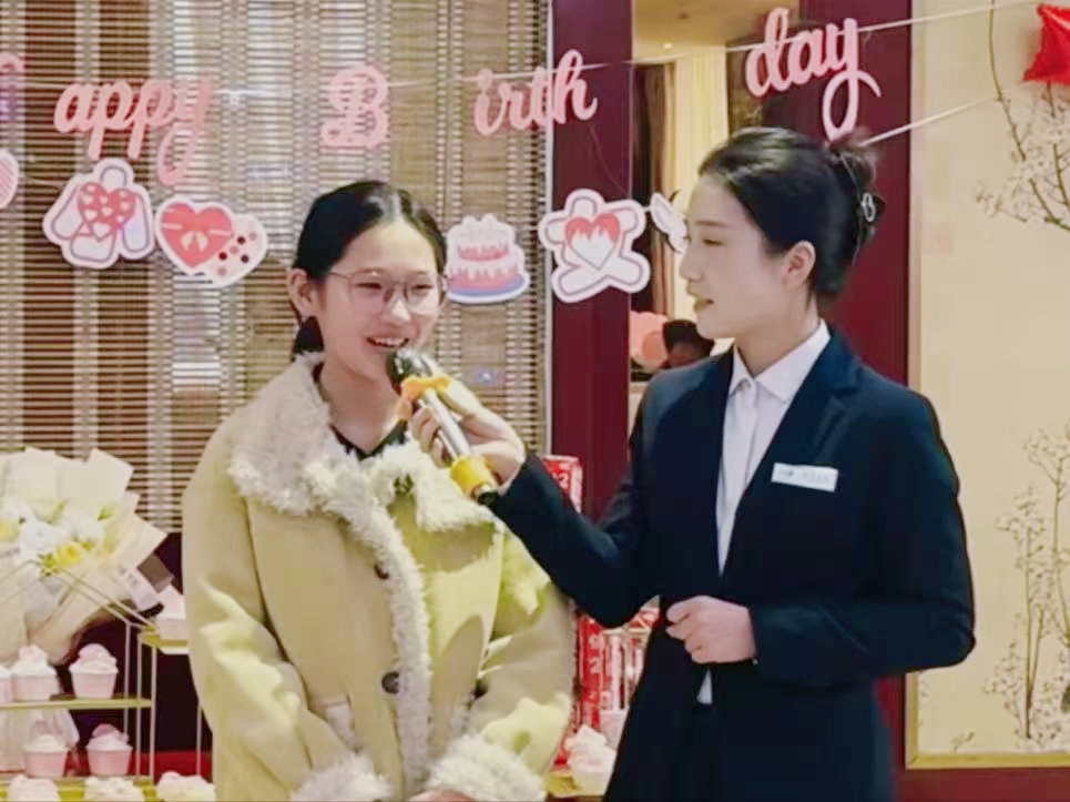 人生第一次，主持夢(mèng)的初次綻放